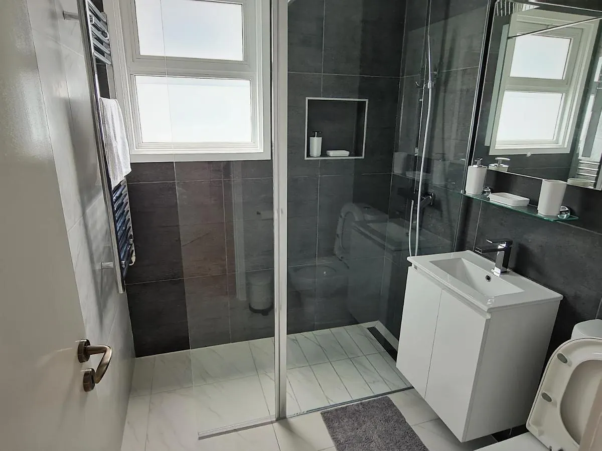 Easystay Two Bedroom Apartment Λάρνακα 0*,